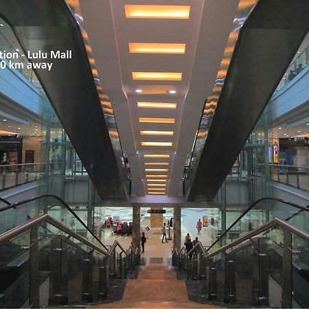 Oyo 8273 Diamond Inn Kochi Εξωτερικό φωτογραφία