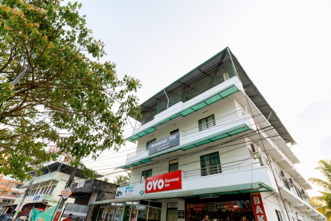 Oyo 8273 Diamond Inn Kochi Εξωτερικό φωτογραφία