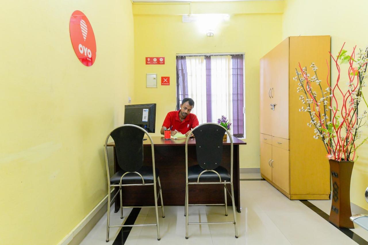 Oyo 8273 Diamond Inn Kochi Εξωτερικό φωτογραφία