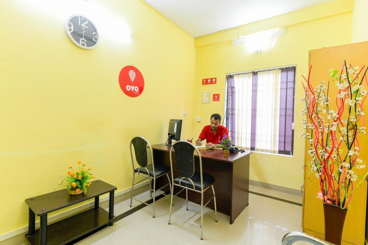 Oyo 8273 Diamond Inn Kochi Εξωτερικό φωτογραφία