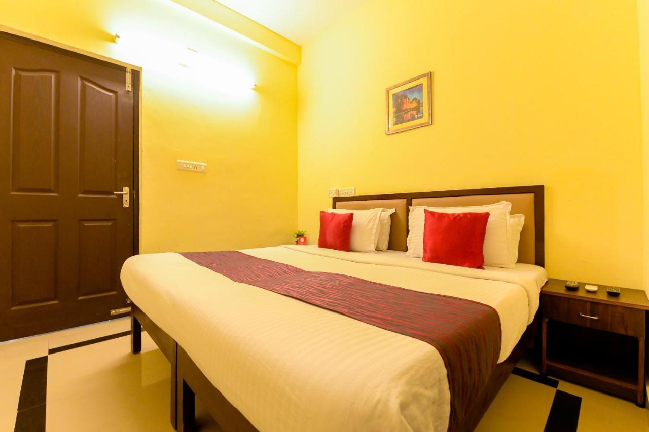 Oyo 8273 Diamond Inn Kochi Εξωτερικό φωτογραφία