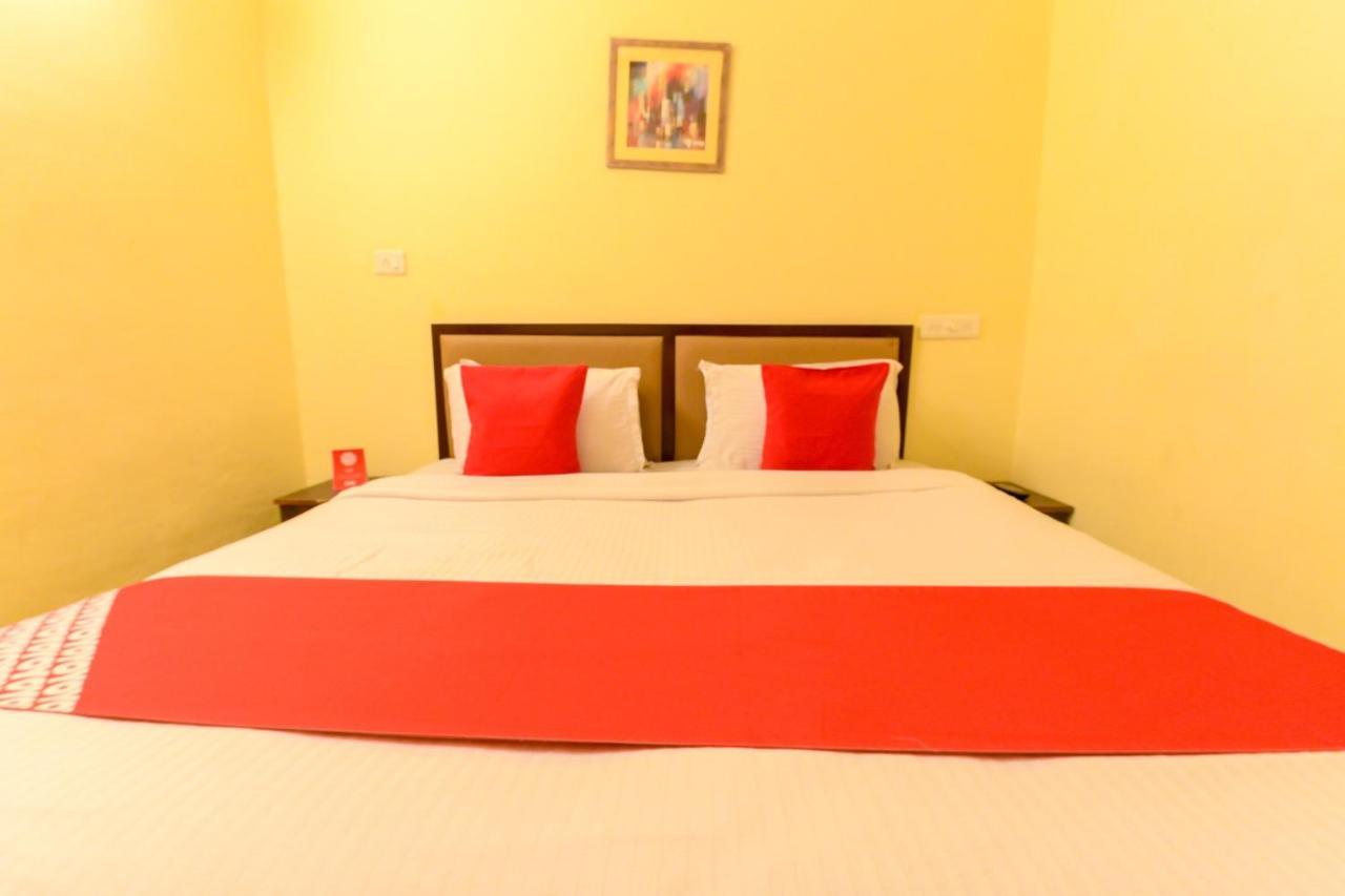 Oyo 8273 Diamond Inn Kochi Εξωτερικό φωτογραφία