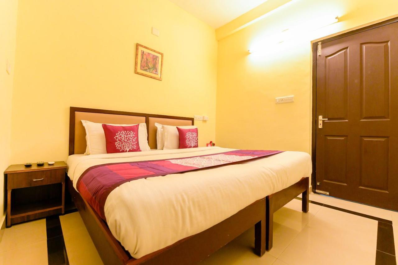 Oyo 8273 Diamond Inn Kochi Εξωτερικό φωτογραφία