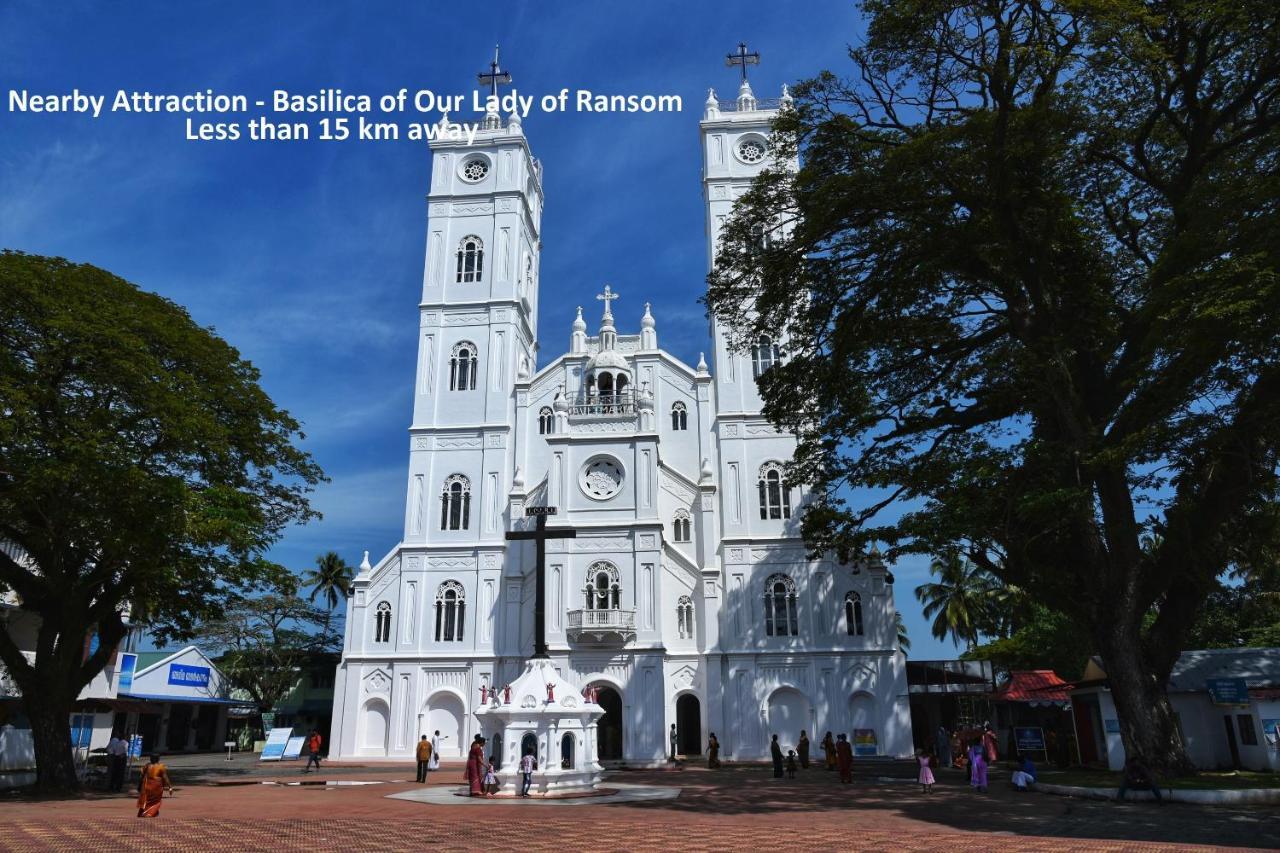 Oyo 8273 Diamond Inn Kochi Εξωτερικό φωτογραφία